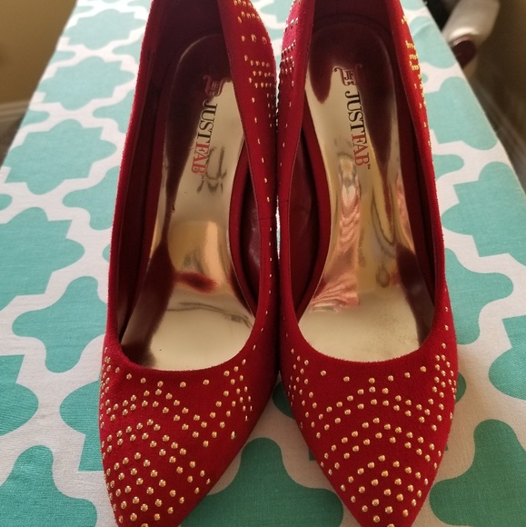 Pumps - Picture 2 of 4